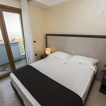 Residenza Prestige B&B 트로페아